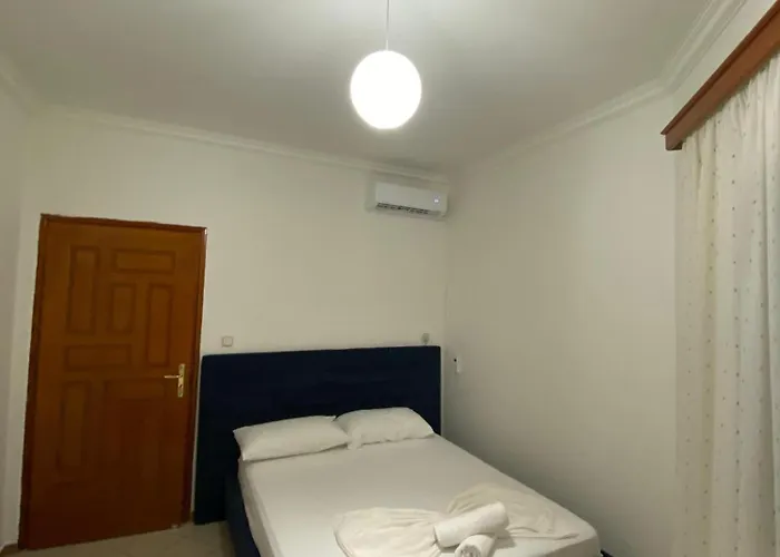 Henfjor & Villa Sarandë